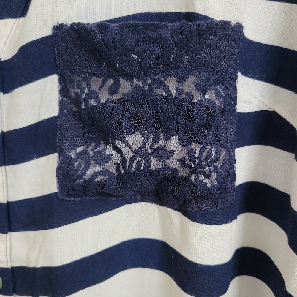 ✨️Chic Striped Button Down Shirt - Picture 7 of 9